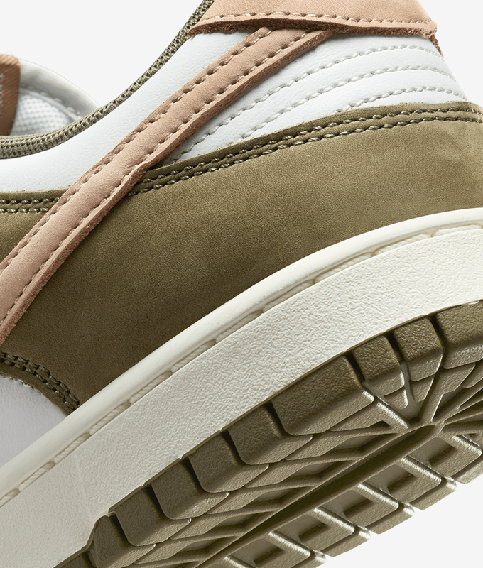 Dunk Low Retro Premium