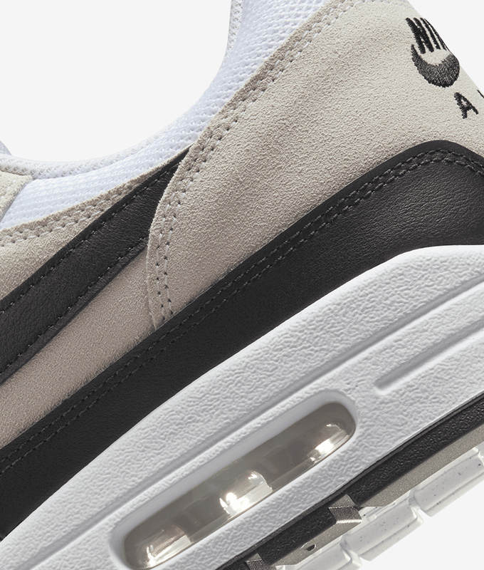 Air Max 1 Essential