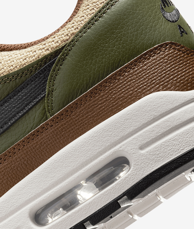 Air Max 1 Essential Premium