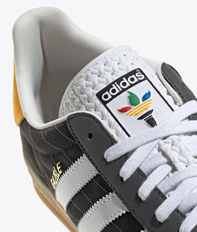 Gazelle Indoor