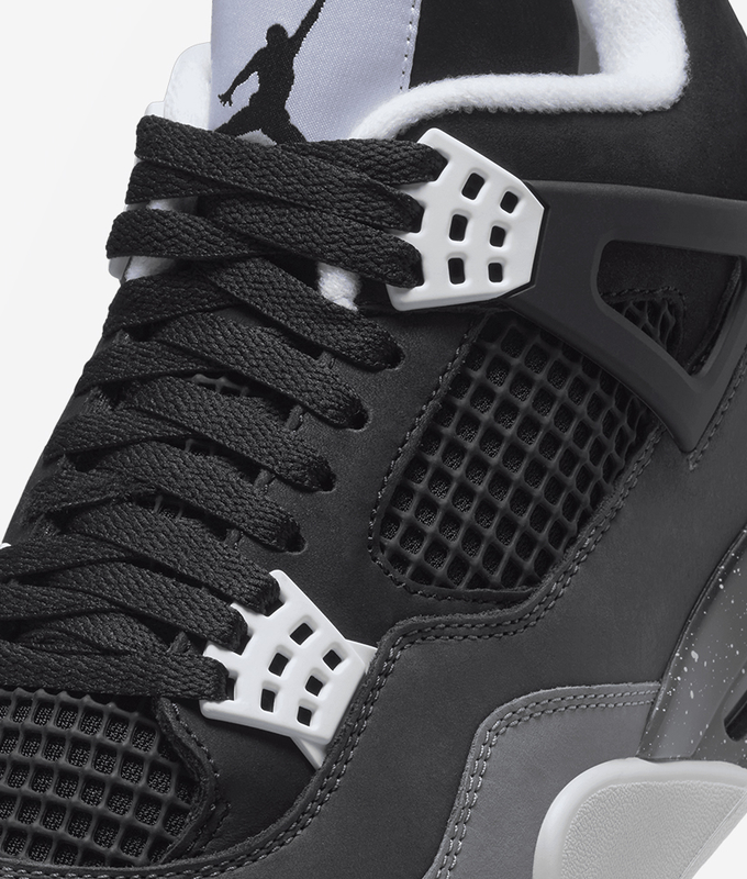 Air Jordan 4 Retro