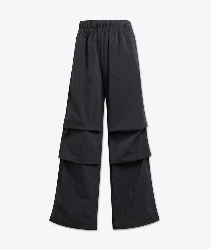 ESSENTIALS PARA PANT