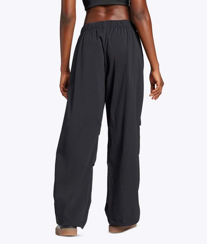 ESSENTIALS PARA PANT