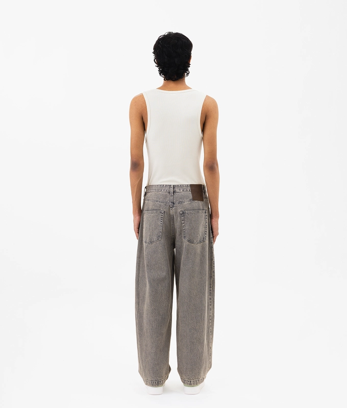 Barrel Leg Jeans