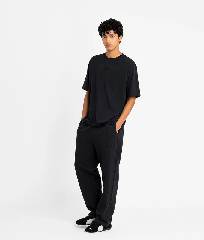ESSENTIALS T-SHIRT