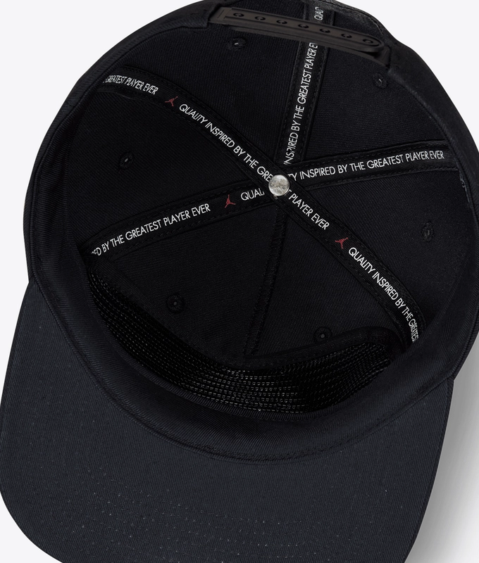PRO STRUCTURED FLAT BILL SNEAKER PATCH CAP