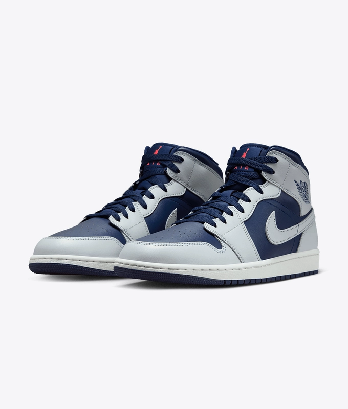 AIR JORDAN 1 MID