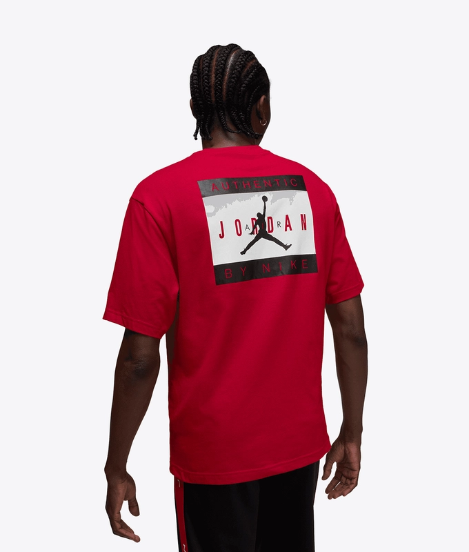 AUTHENTIC GRAPHIC TEE
