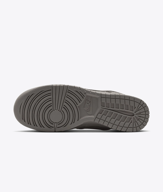 DUNK LOW RETRO SE