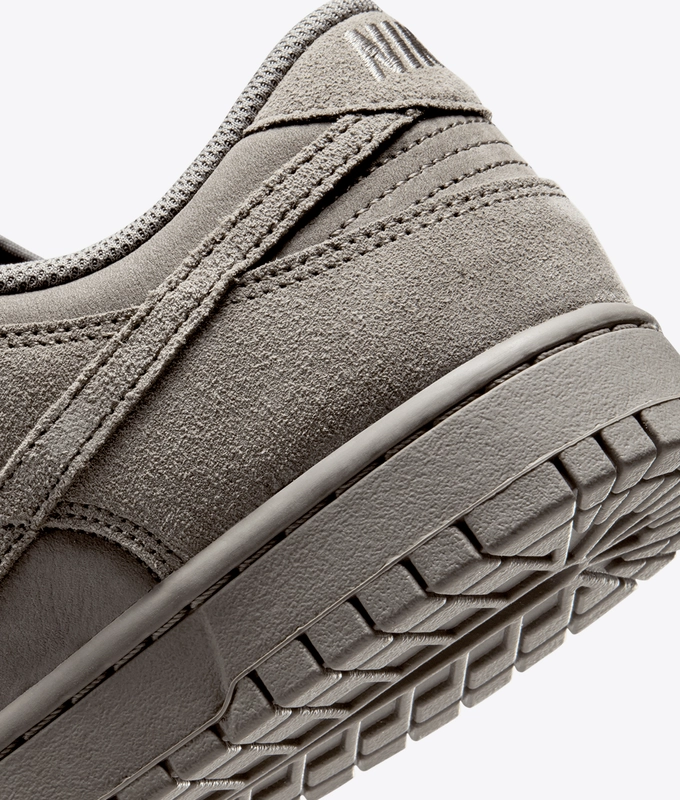 DUNK LOW RETRO SE