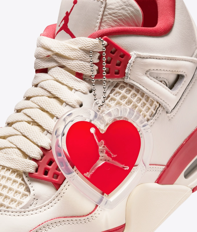 AIR JORDAN 4 RETRO