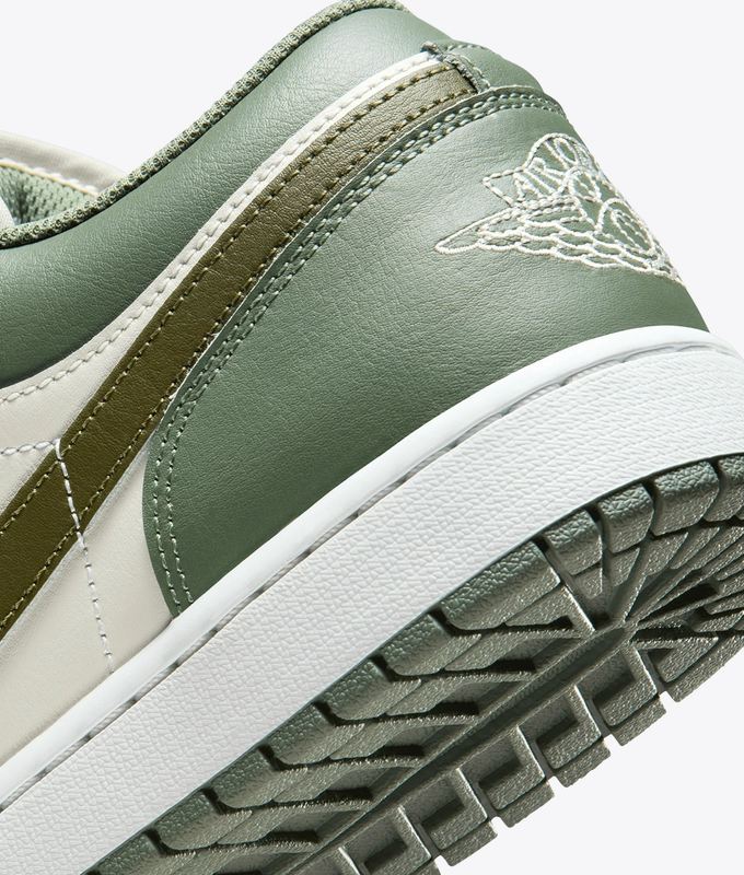 AIR JORDAN 1 LOW
