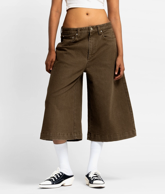 Mega Shorts