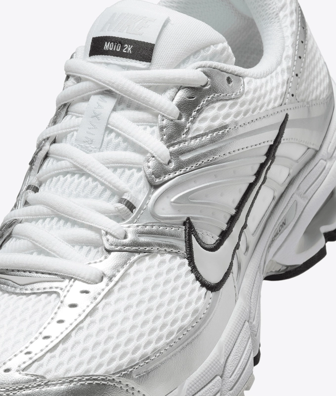 AIR MAX MOTO 2K