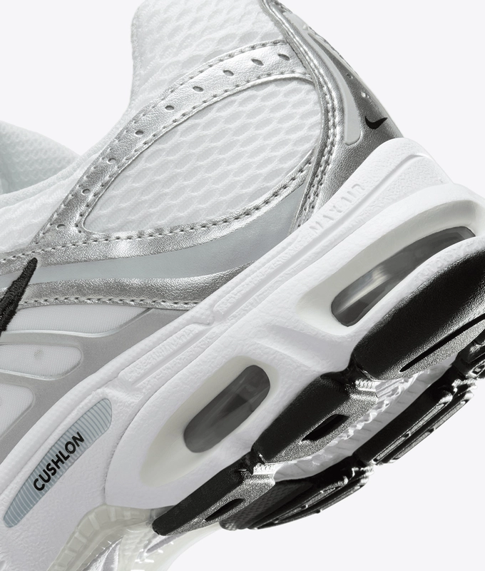 AIR MAX MOTO 2K