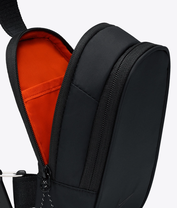 SPORTSWEAR COMMUTE CROSSBODY BAG