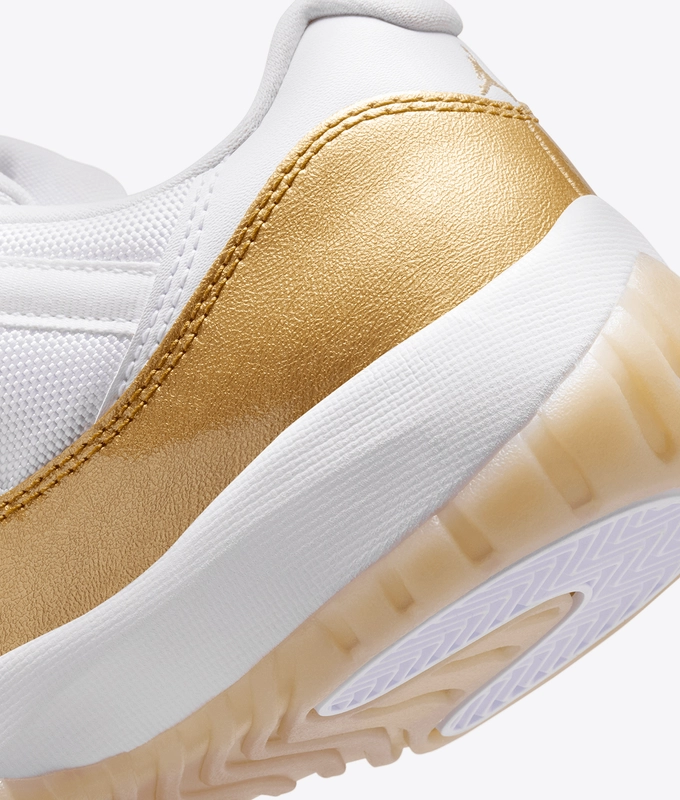 AIR JORDAN 11 RETRO LOW