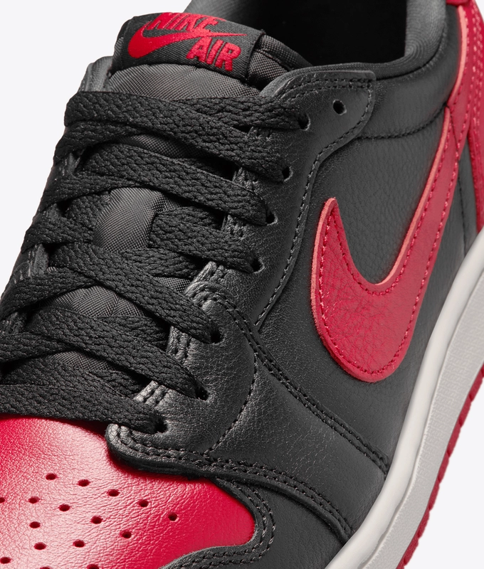 AIR JORDAN 1 RETRO LOW OG "BANNED"