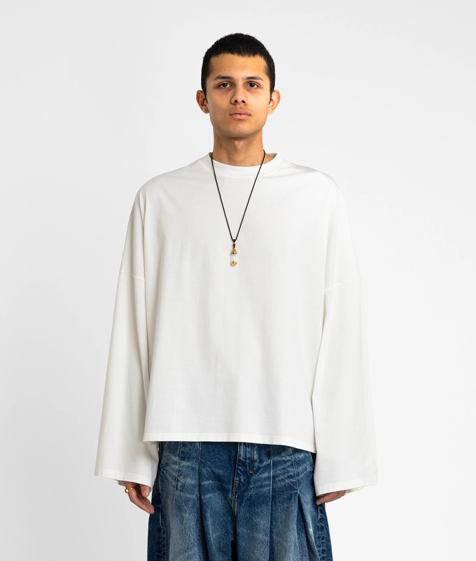 GIANT TEE