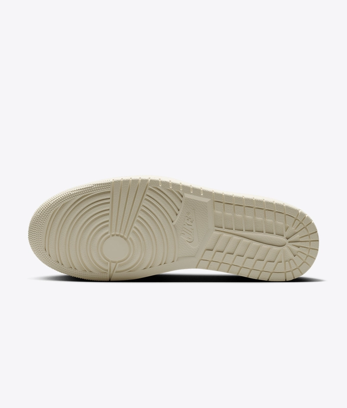 AIR JORDAN 1 RETRO LOW OG