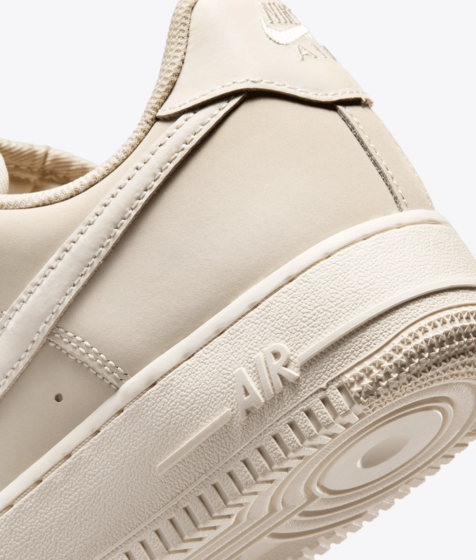 AIR FORCE 1 RETRO PREMIUIM
