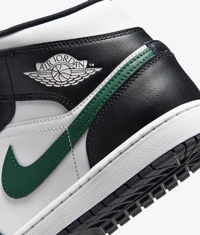 AIR JORDAN 1 MID