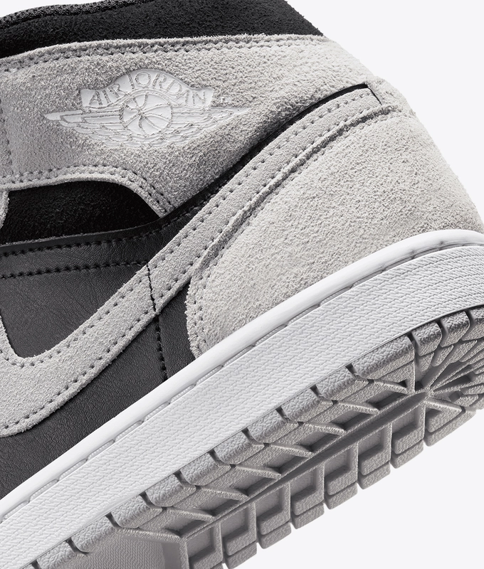 AIR JORDAN 1 MID