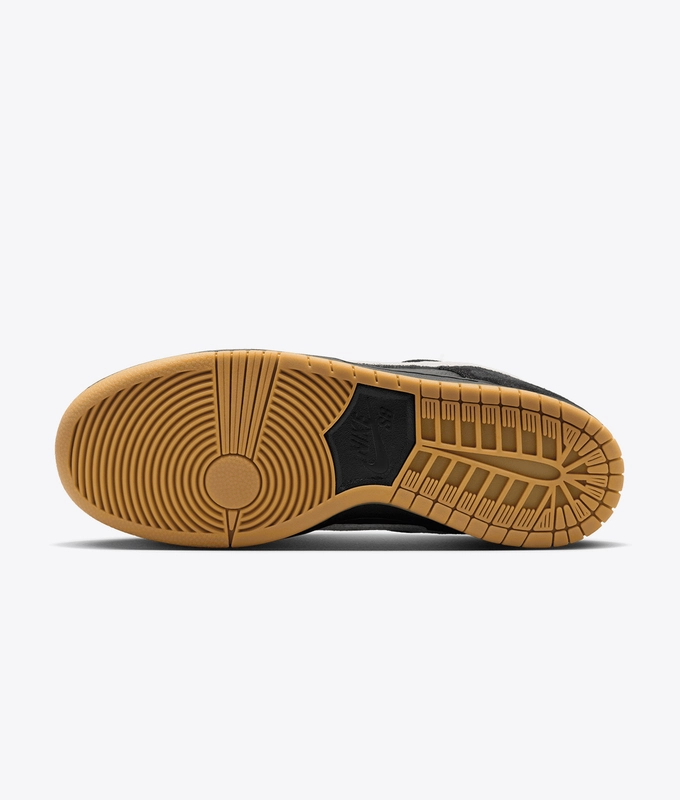 SB DUNK LOW PRO