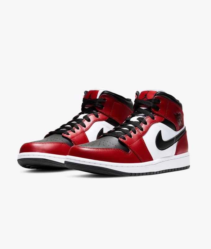 AIR JORDAN 1 MID