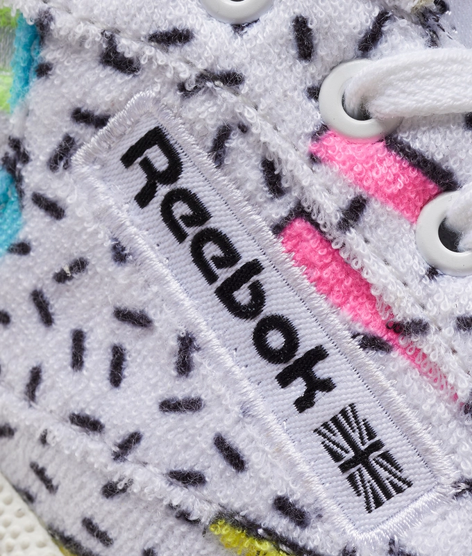 CLUB C 85 'white/PANTONE/PANTONE'