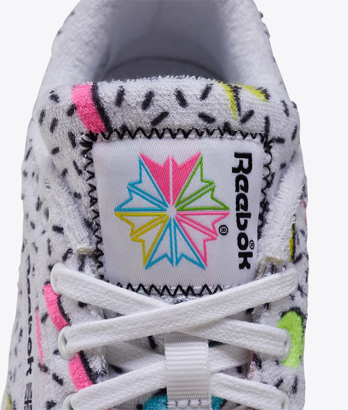 CLUB C 85 'white/PANTONE/PANTONE'