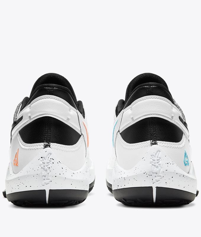 Zoom Freak 2