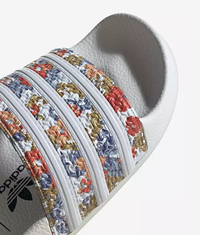Adilette W