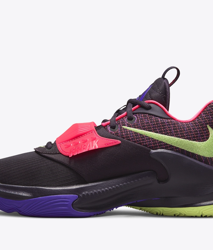 Zoom Freak 3