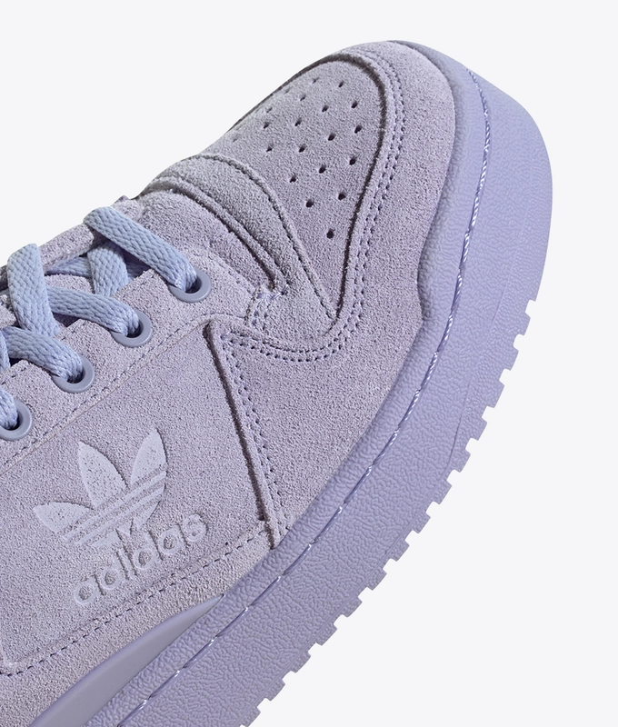 Forum Bold W