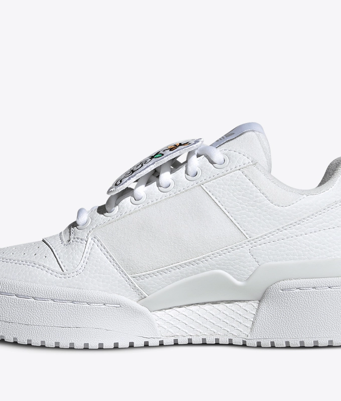 Forum Bold W 