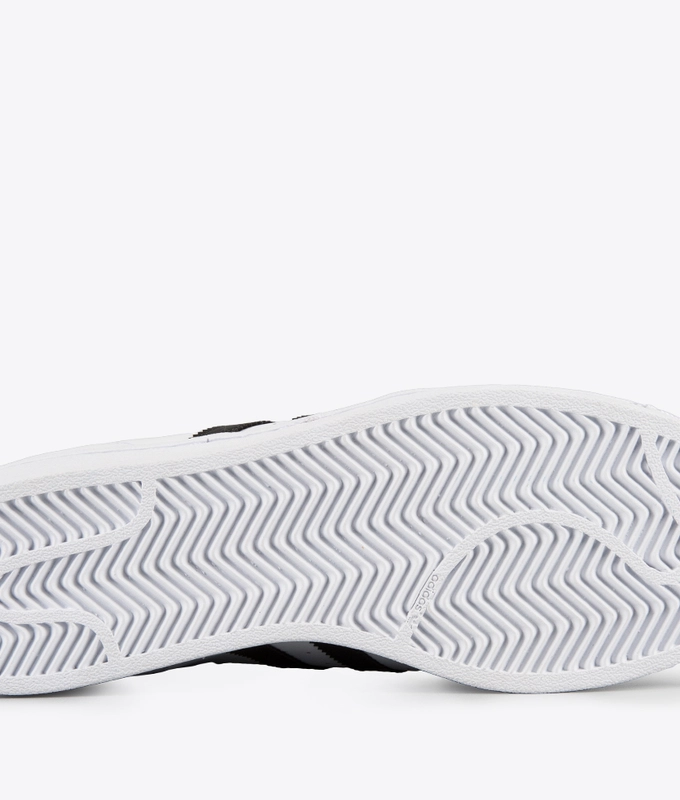 Superstar Foundation White
